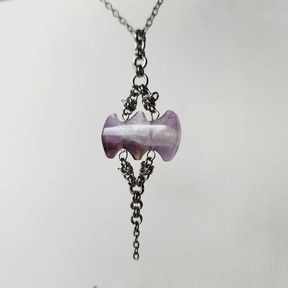 Gothic Victorian purple quartz chainmail necklace with a small silver chain - Picture 6 of 9